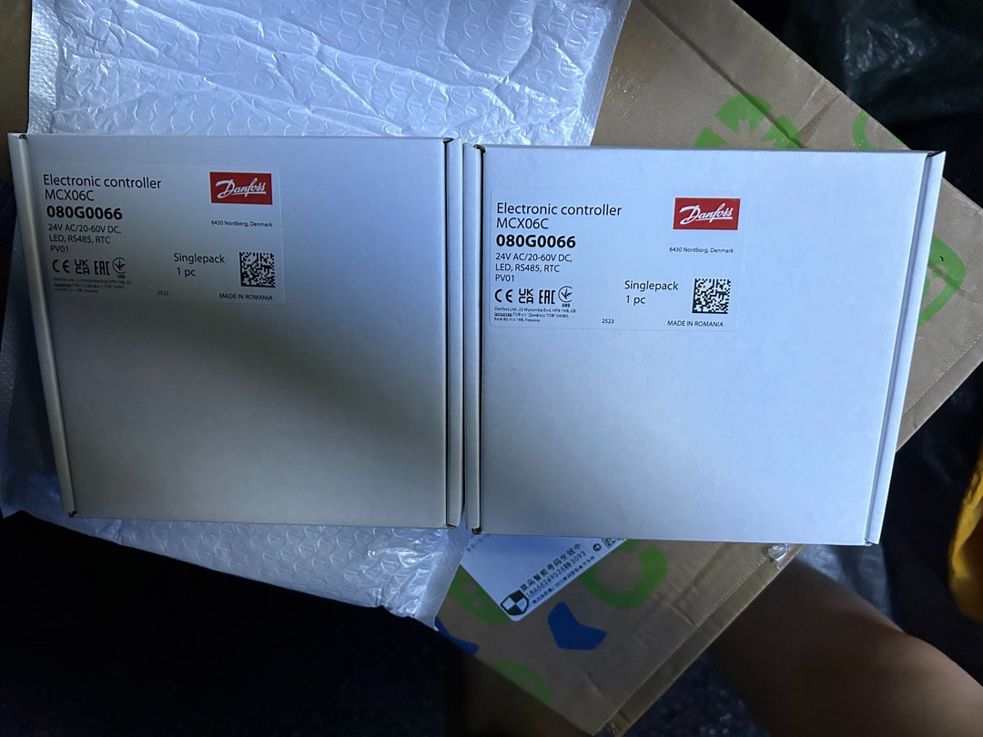 Danfoss Electronic controller MCX06C 080G0066